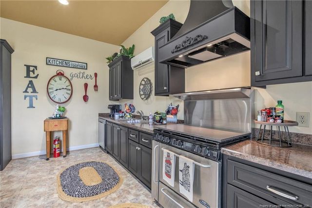 55 Creek Stone Lane, Autryville, NC 28318