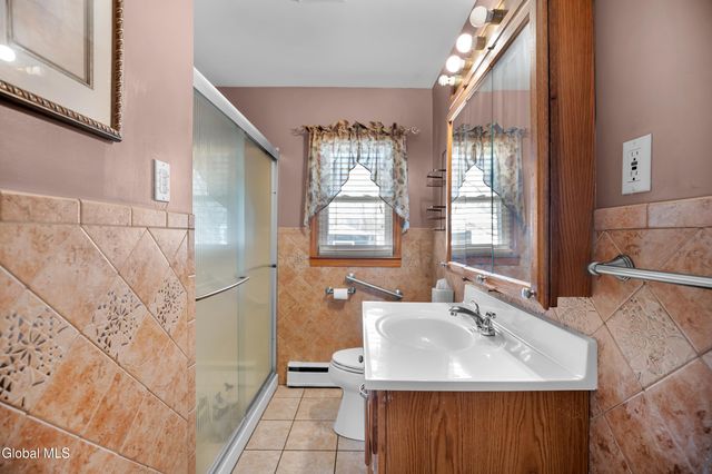 22 Thomas Avenue, Hudson Falls, NY 12839