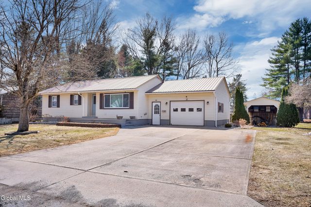 22 Thomas Avenue, Hudson Falls, NY 12839