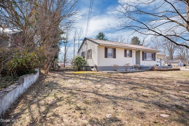 22 Thomas Avenue, Hudson Falls, NY 12839