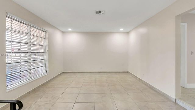 5300 Grant St, Hollywood, FL 33021