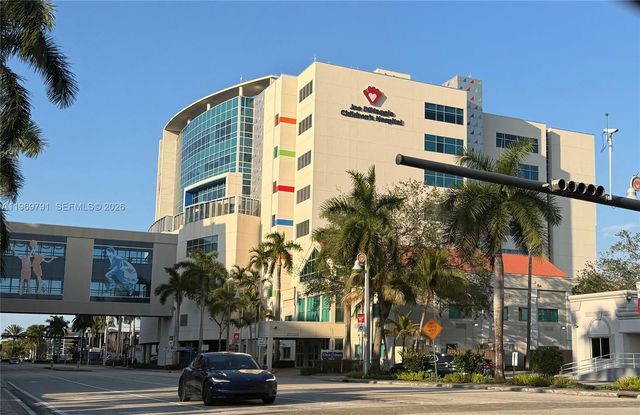 5300 Grant St, Hollywood, FL 33021