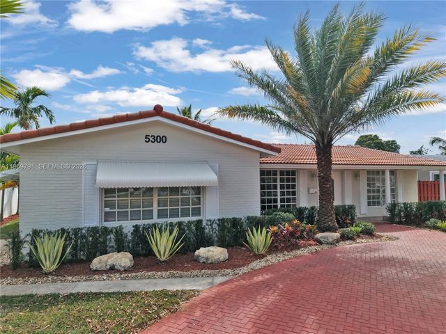 5300 Grant St, Hollywood, FL 33021