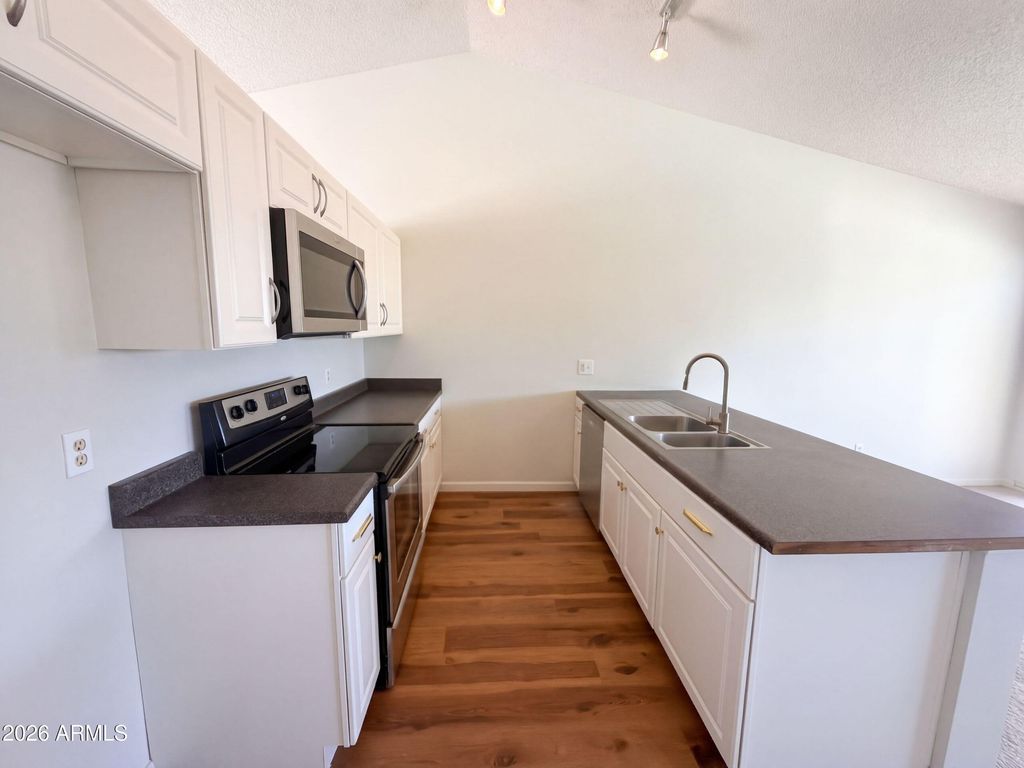 20226 N 32ND Lane, Phoenix, AZ 85027 — photo 2