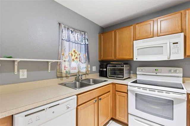 37548 DALIHA TERRACE, Zephyrhills, FL 33542