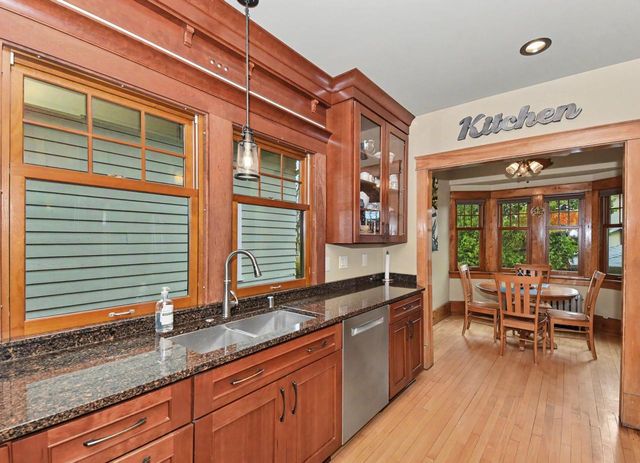3007 Newhall STREET, Milwaukee, WI 53211