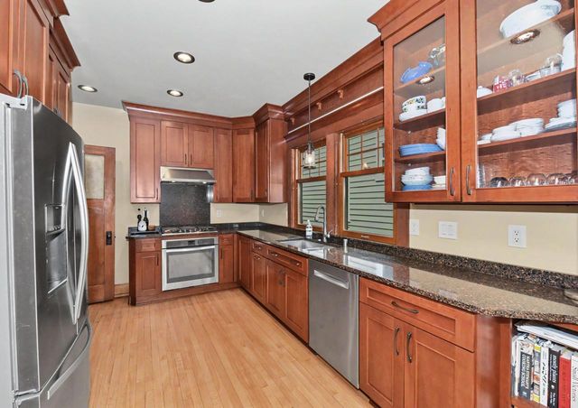 3007 Newhall STREET, Milwaukee, WI 53211