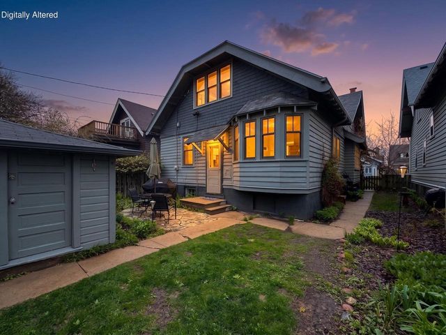 3007 Newhall STREET, Milwaukee, WI 53211