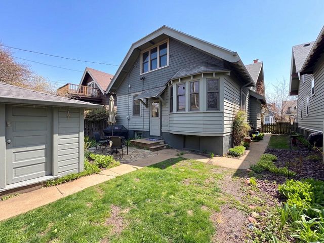 3007 Newhall STREET, Milwaukee, WI 53211