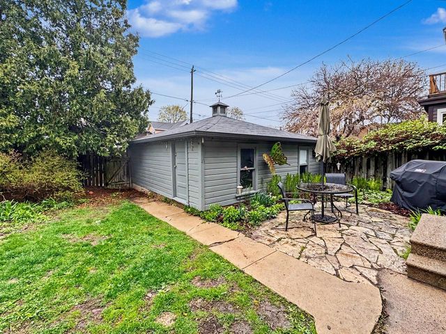 3007 Newhall STREET, Milwaukee, WI 53211
