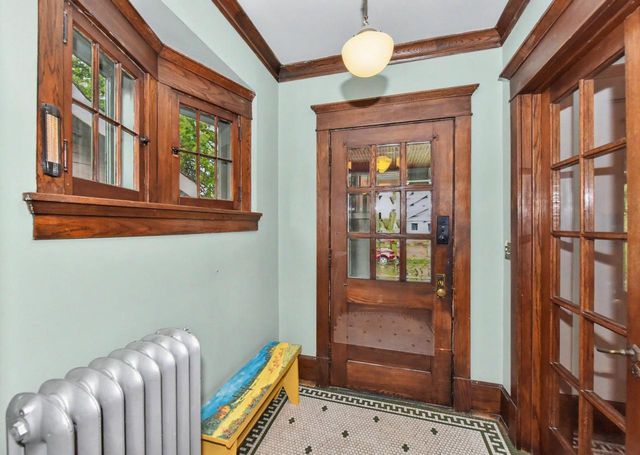 3007 Newhall STREET, Milwaukee, WI 53211