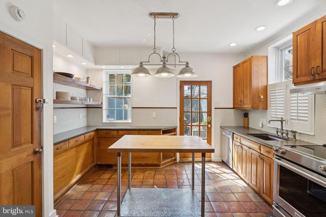 2056 KATER ST, Philadelphia, PA 19146