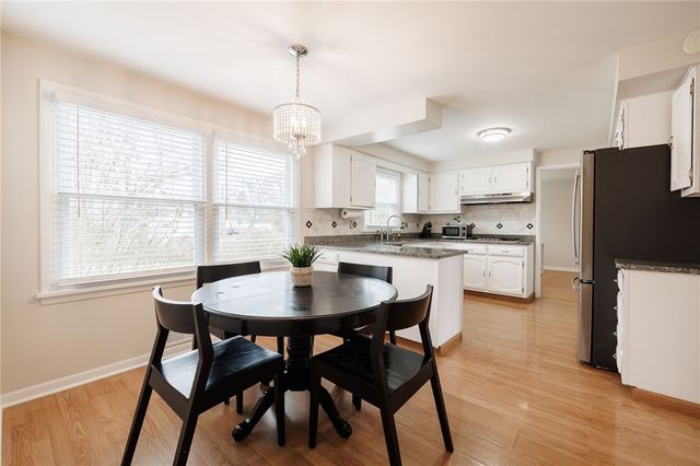 22 Littlewood Lane East, Penfield, NY 14625