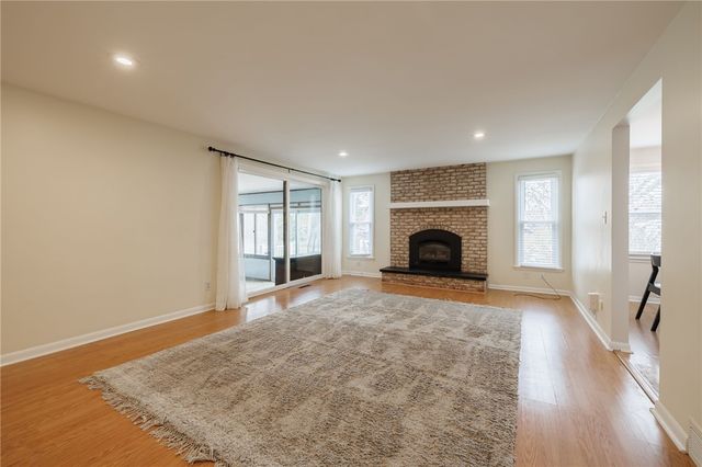 22 Littlewood Lane East, Penfield, NY 14625