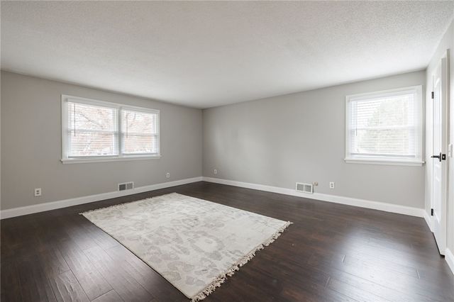 22 Littlewood Lane East, Penfield, NY 14625