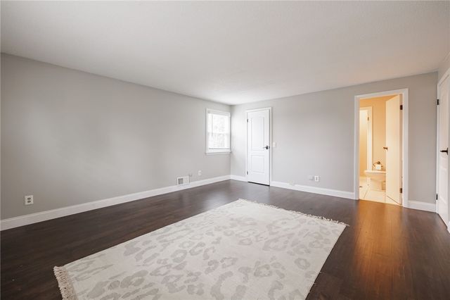 22 Littlewood Lane East, Penfield, NY 14625