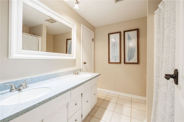 22 Littlewood Lane East, Penfield, NY 14625