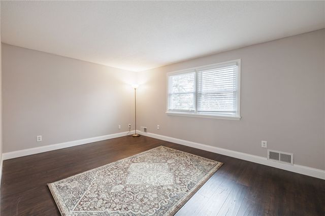 22 Littlewood Lane East, Penfield, NY 14625