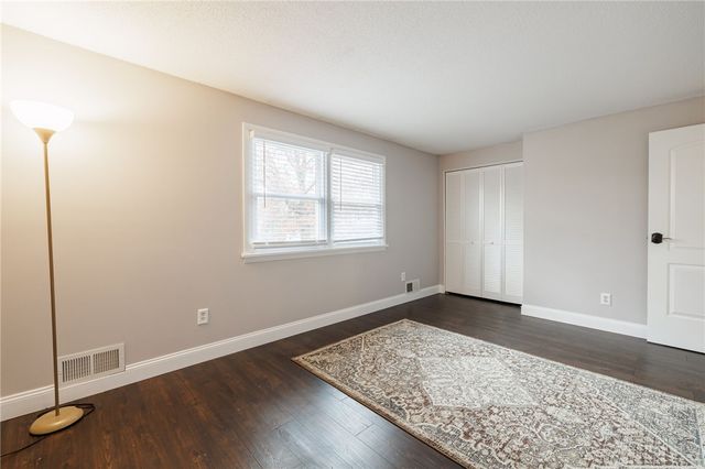 22 Littlewood Lane East, Penfield, NY 14625