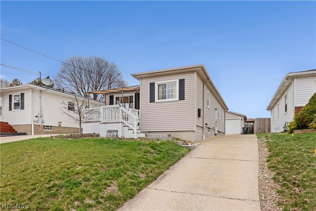 565 Lansing Road, Akron, OH 44312