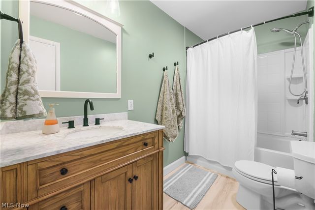 565 Lansing Road, Akron, OH 44312