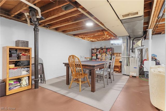 565 Lansing Road, Akron, OH 44312