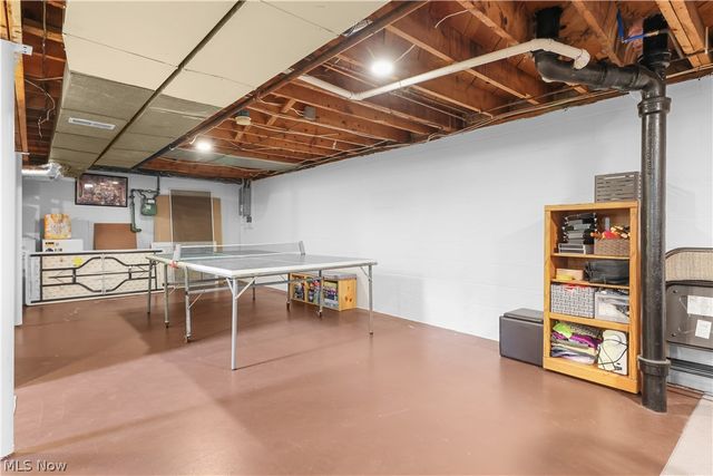 565 Lansing Road, Akron, OH 44312