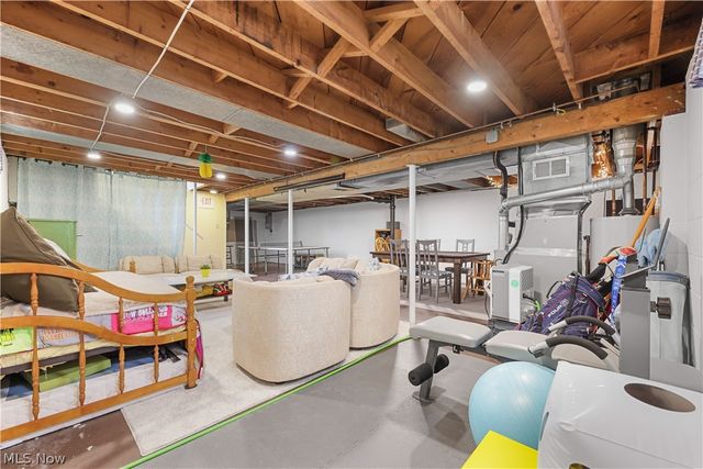 565 Lansing Road, Akron, OH 44312