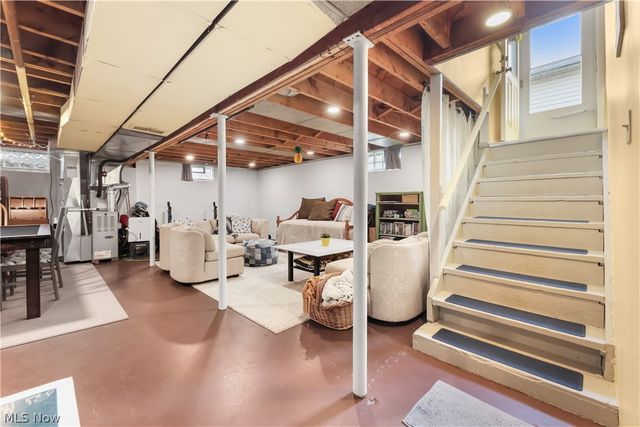 565 Lansing Road, Akron, OH 44312