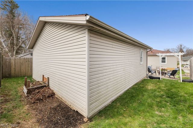 565 Lansing Road, Akron, OH 44312