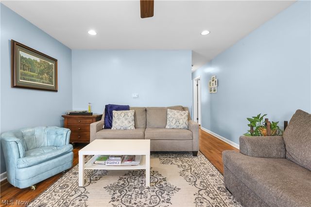 565 Lansing Road, Akron, OH 44312