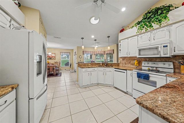 11132 MOSHIE LANE, San Antonio, FL 33576