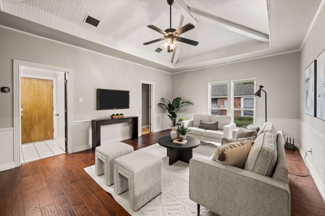 4300 Green Meadow Street E, Colleyville, TX 76034