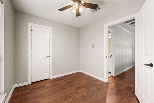 4300 Green Meadow Street E, Colleyville, TX 76034