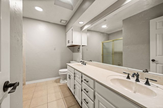 4300 Green Meadow Street E, Colleyville, TX 76034