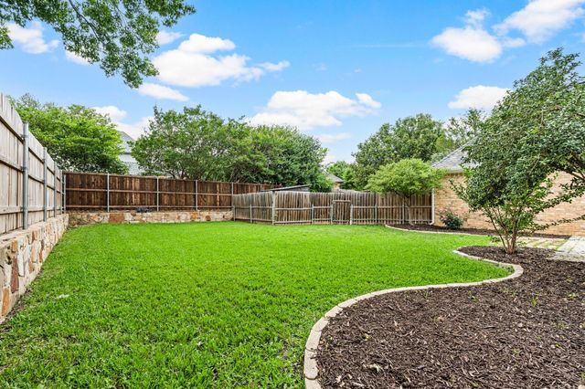 4300 Green Meadow Street E, Colleyville, TX 76034
