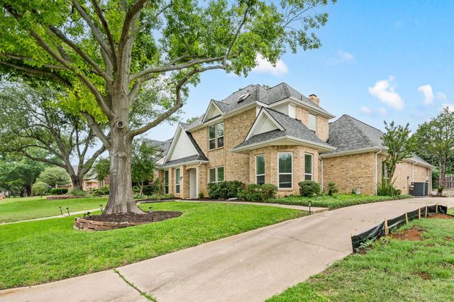 4300 Green Meadow Street E, Colleyville, TX 76034