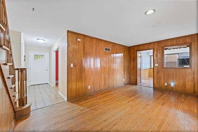 1610 NE 68th Street, Kansas City, MO 64118