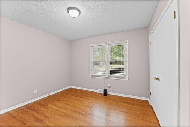1610 NE 68th Street, Kansas City, MO 64118