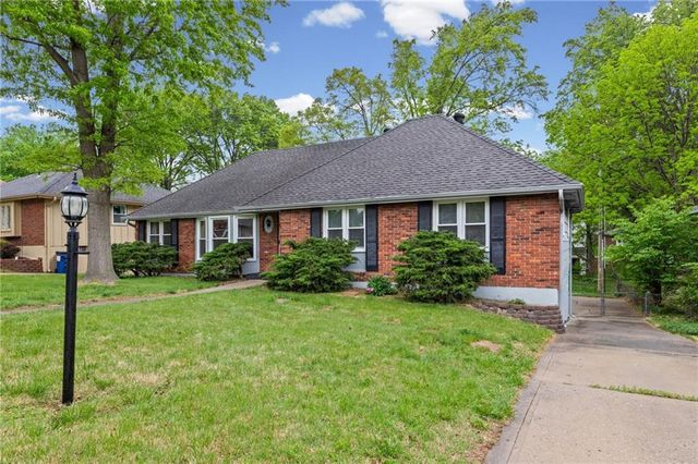 1610 NE 68th Street, Kansas City, MO 64118