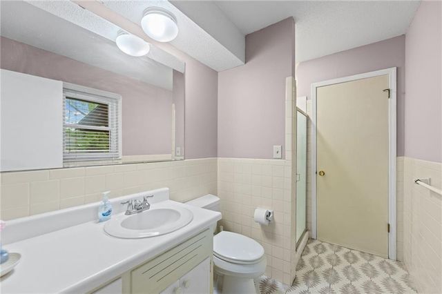 1610 NE 68th Street, Kansas City, MO 64118