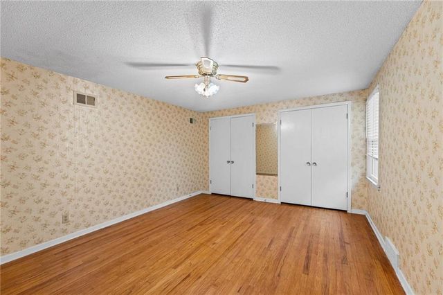 1610 NE 68th Street, Kansas City, MO 64118