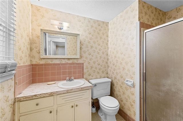 1610 NE 68th Street, Kansas City, MO 64118