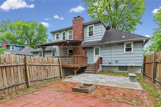 1610 NE 68th Street, Kansas City, MO 64118
