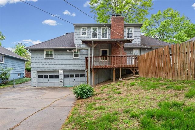 1610 NE 68th Street, Kansas City, MO 64118