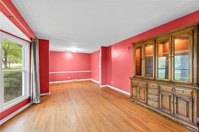 1610 NE 68th Street, Kansas City, MO 64118