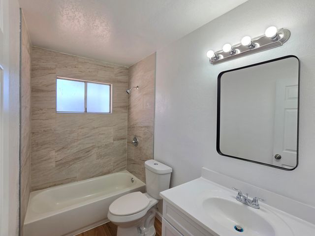 1324 Hume Drive, Sanger, CA 93657