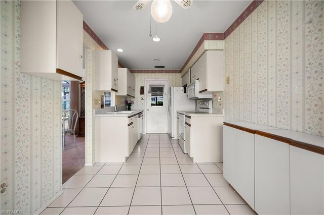 658 Foxwood BLVD 88, Englewood, FL 34223
