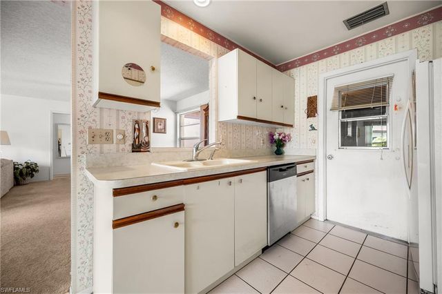 658 Foxwood BLVD 88, Englewood, FL 34223