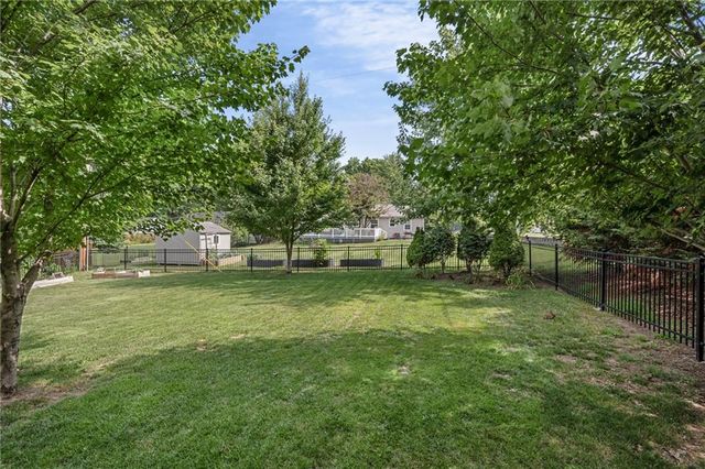 4631 W 61st Street, Fairway, KS 66205